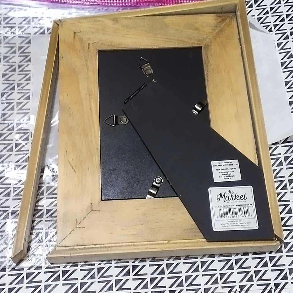 Striped Multicolor Photo Frame - Picture 7 of 17